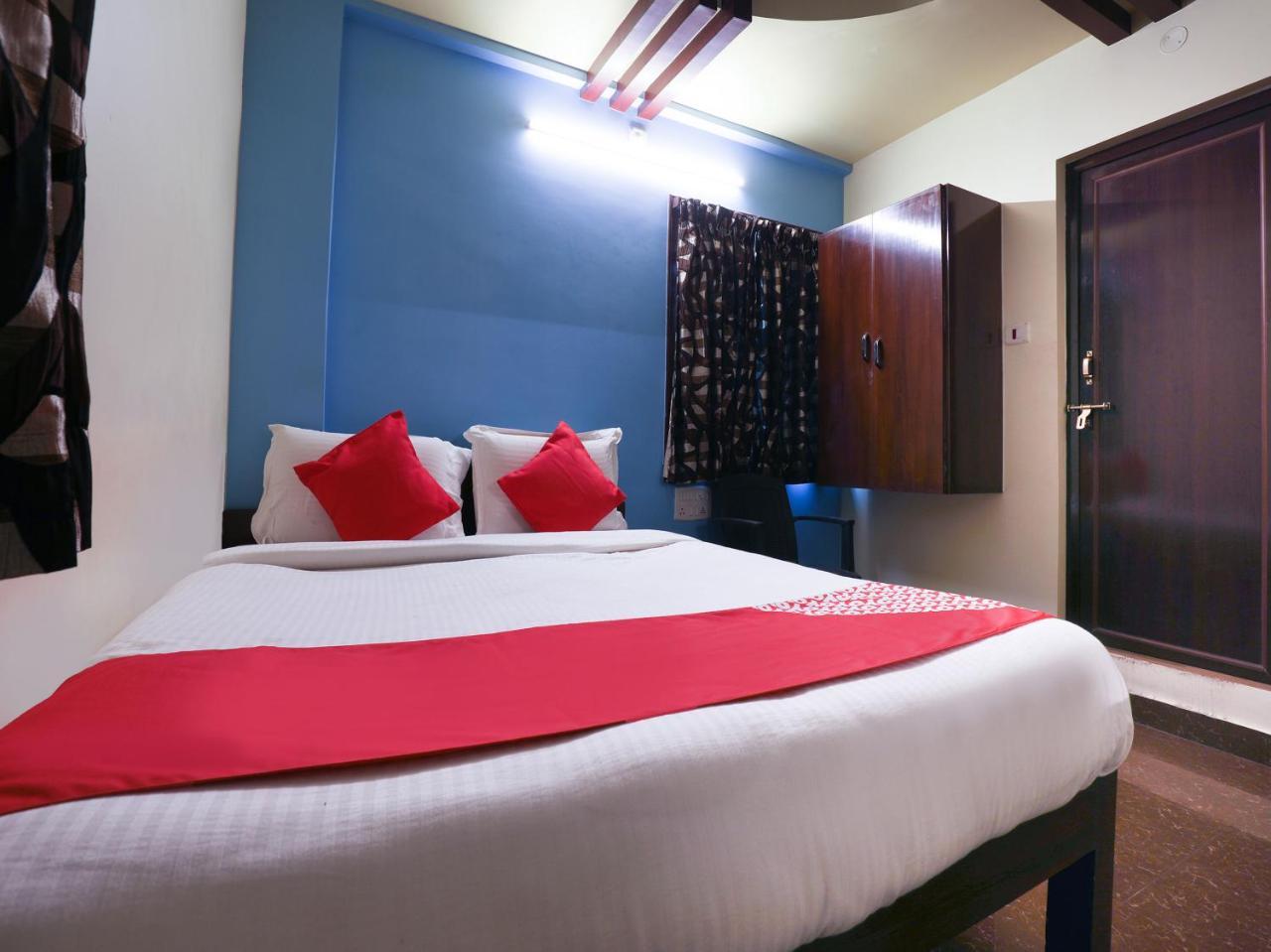 Oyo 10711 Hotel Nsnr Residency Visakhapatnam Bagian luar foto
